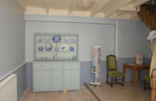 Couture-dArgenson Bed & Breakfast | Bed and Breakfast Dunroamin