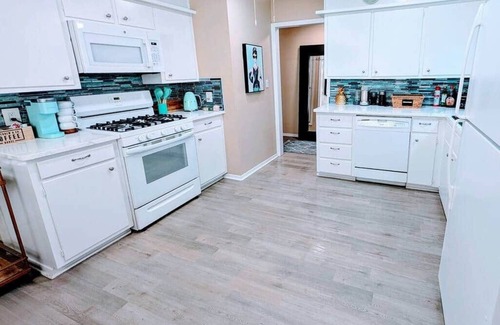 Lubbock House | Bed and Breakfast at Tiffany's