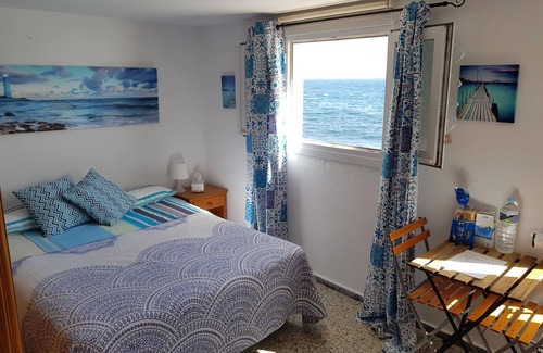 Pozo Izquierda House | Bed and Breakfast by the Sea