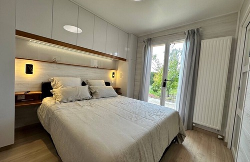 Soussans Bed & Breakfast | Bed and breakfast "le mas des anges", quiet and relaxing place