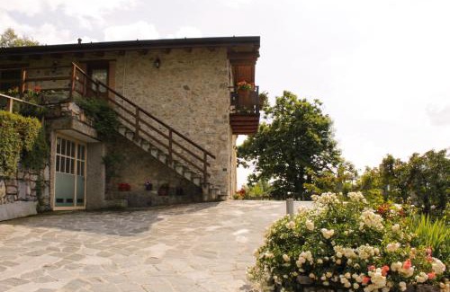 Cene Bed & Breakfast | Bed And Breakfast Montino