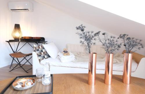 Merignac Bed & Breakfast | Bed and Breakfast Shandita