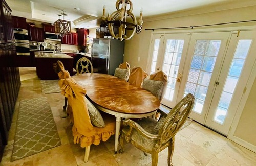 Sherman Oaks Apartment | BedRoom Rental Females Estate Home View Pool Un/Furnished Short/Long