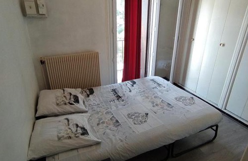 Aiguelongue House | Bedroom To Sleep
