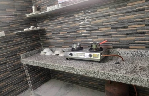 Gaya Apartment | Bedrooms with Private Bath, and Luxury Car with driver - 301