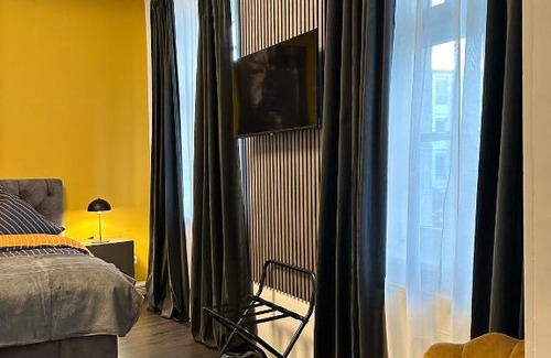 Niedergirmes Apartment | bee Design Apartment + Zentral + Küche + Parken