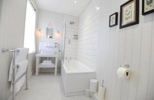 Kingsclere Hotel | Bel and The Dragon-Kingsclere