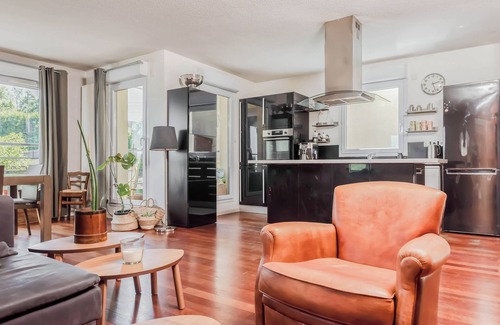 Tassin-la-Demi-Lune Apartment | Bel Appartement, en Duplex, Avec Baby-pool et Jardin, à Proximité de Lyon