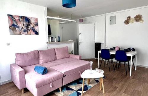 Patrotte Metz-Nord Apartment | Bel appartement, chambre et salon à Metz centre
