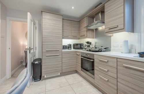 Belfast City Centre House | Belfast City Centre, modern 3 bed 3 bathroom + parking by StayByNumbers