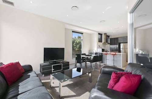 Torquay Apartment | Bell St Apartments I Walk to everything in Torquay