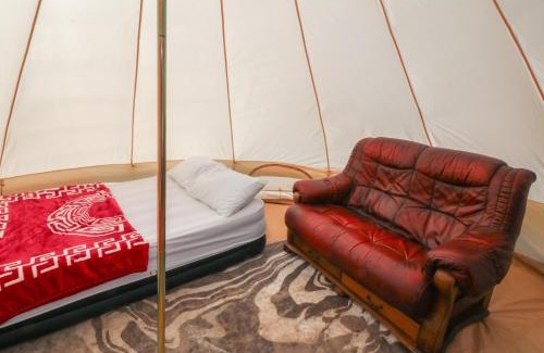 Holmesfield House | Bell Tent One