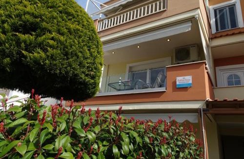 Nea Peramos Apartment | Bella Casa