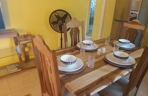 Summerfield House | Bella's Cottage, Comfortable 2 bed house