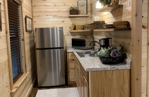 Willow City Cabin | Bella's Place