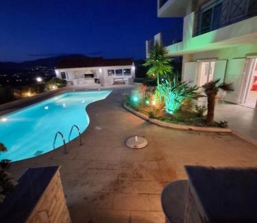 Lavreotiki Villa | Bella Vista pool Villas in Anavissos