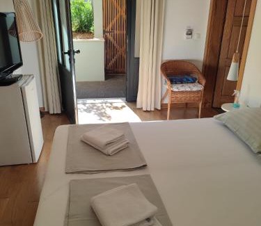 Cove Rogacic House | Bella Vista Suites