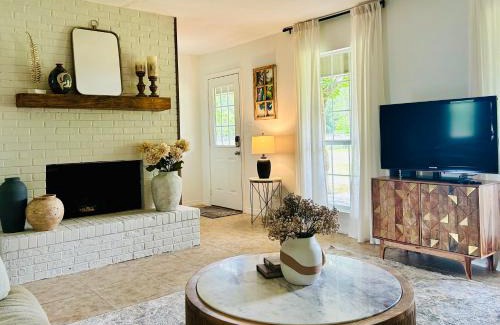 Fairhope House | Bellas by the bay
