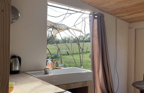 Lissac-et-Mouret Cabin | Belle Cabane en Bois Avec Piscine