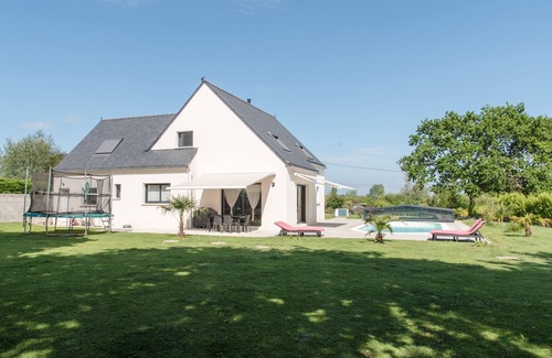 Bodilis House | Belle Maison Neuve Avec Piscine Couverte et Chauffée