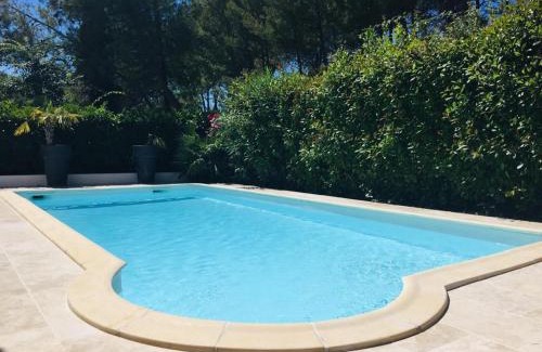 Juvignac Villa | Belle Villa avec Piscine proche Golf