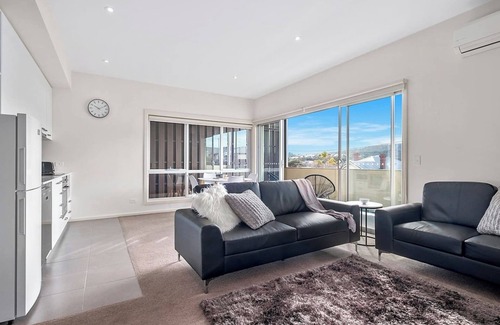Bellerive Apartment | Bellerive Quay Modern Living with Yacht Club Views