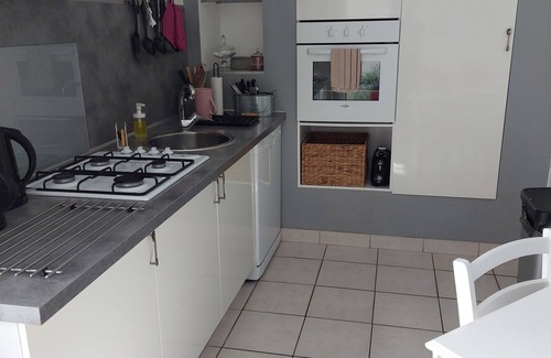 Saint-Romain-de-Jalionas Apartment | BELLOGIA APARTMENT 3km from the medieval town of Crémieu