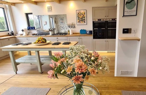Bradwell-on-Sea Cottage | Bellropes Countryside Retreat - sleeps 27 guests in 14 bedrooms