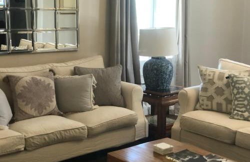 Armidale Villa | Belmore Cottage - Historic home in Central South