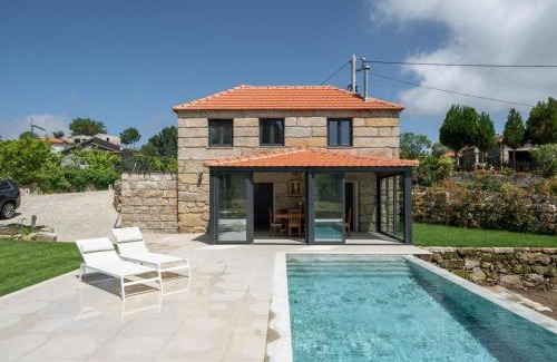 Pacos de Gaiolo Villa | Belo Douro - Private Pool - Douro Valley - by RowdHouses