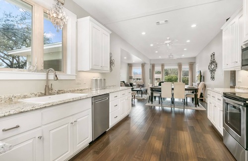 Fredericksburg House | Beloved Haus 3/2 | Full Kitchen | Private Hot Tub | Outdoor Fire Pit | Grill Gas