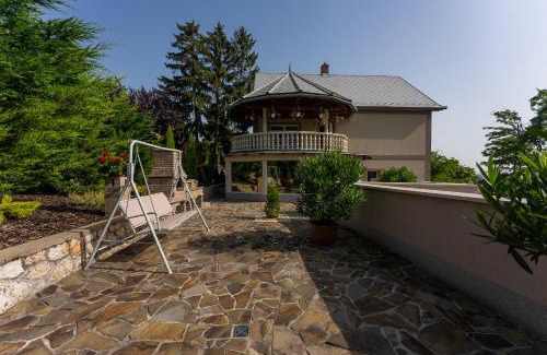 Szekszard Apartment | Belvárosi Nemes Apartmanház Szekszárd
