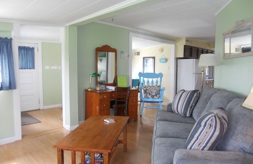 Bemus Point Cottage | Bemus Chautauqua Lakefront Cottage - Low boat traffic bay- waterfront- new dock