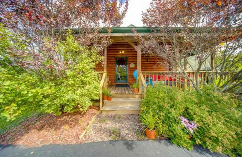 Bemus Point House | Bemus Point Retreat about 3 Mi to Chautauqua Lake
