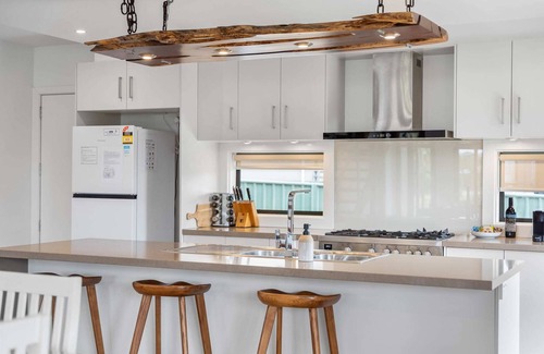 Eaglehawk House | Bendigo Lakeside Accommodation