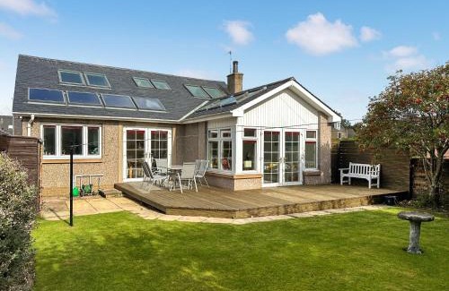 Montrose House | Bents Retreat
