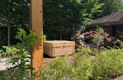 Apeldoorn Bed & Breakfast | Berg en Bos Suite met luxe jacuzzi