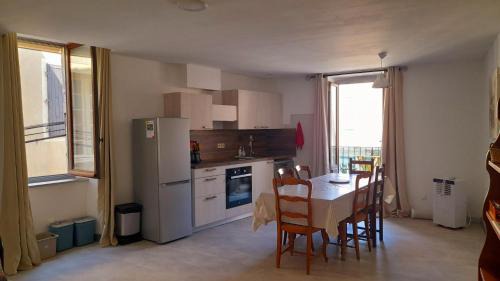 Villeneuve-de-Berg Apartment | Bergamote