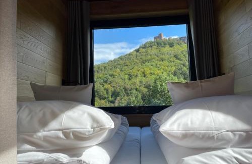 Annweiler am Trifels House | Bergchalet auf Stelzen