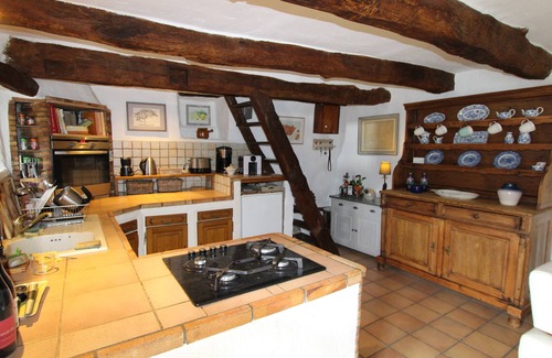Montferrand-la-Fare Cottage | Bergerie Nichée Dans un Écrin de Verdure