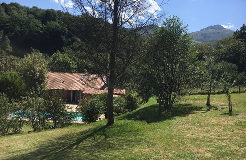 Espelette House | Bergerie Rénovée Avec Piscine Dans un Écrin de Verdure
