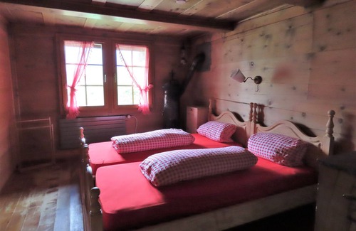 Gimmelwald House | Berggasthaus Tschingelhorn - only accessible on foot (2 hour hike)