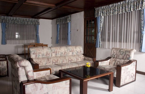 Cipanas Hotel | Berlian Resort