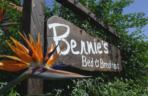 Ezeiza Bed & Breakfast | Bernie's Bed & Breakfast , A 3 KILOMETROS DEL AEROP EZEIZA, VAN ,IN-OUT, FREE EZEIZA AIRPORT