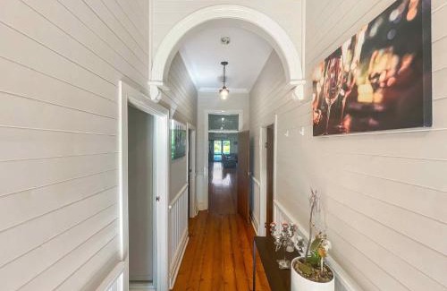 Bellbird House | Bernstein Estate
