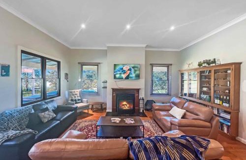 Bellbird House | Bernstein Estate