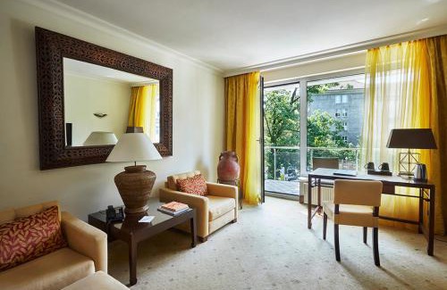 Charlottenburg-Wilmersdorf Hotel | Bernstein Hotel Villa Kastania