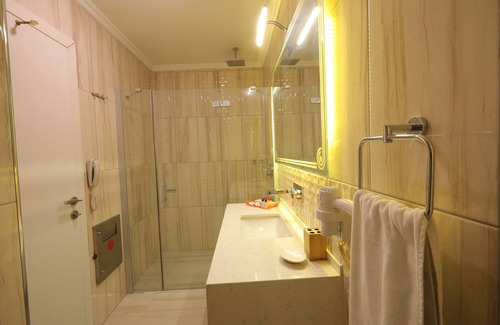 Salihli Hotel | Berrak Otel