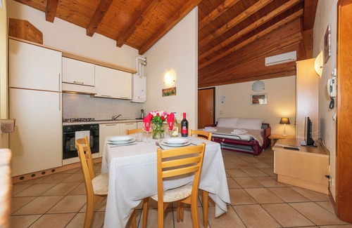 San Benedetto di Lugana House | Bertoletta Village Apartments