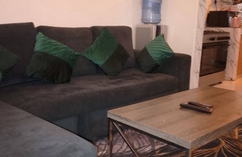 Kikuyu Bed & Breakfast | Besh Charming 1 bedroom house with wifi